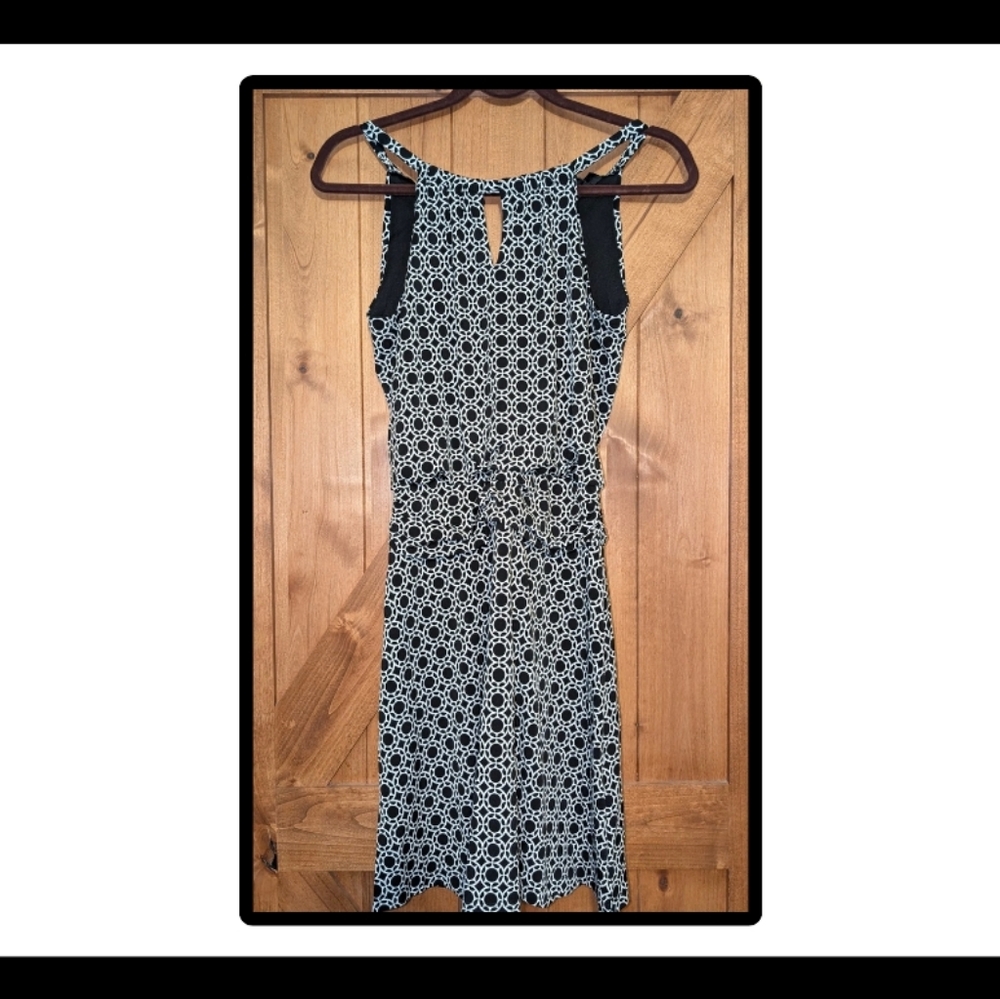 Black and White Patterned Dress - ENFOCUS STUDIO - Size 4